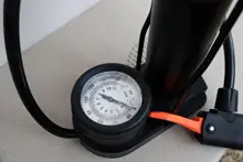 Mini bomba de pie portátil para bicicleta de X-TIGER, accesorios de manómetro, válvula Presta y Schrader