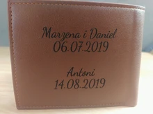 Billeteras personalizadas de cuero PU para hombre, billetera con grabado de alta calidad, monedero pequeño, regalo de lujo para hombre