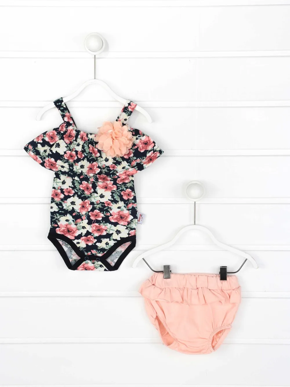 082-4246-023 Pudra Yazlık Kız Bebek Külot ve Tulum (1)