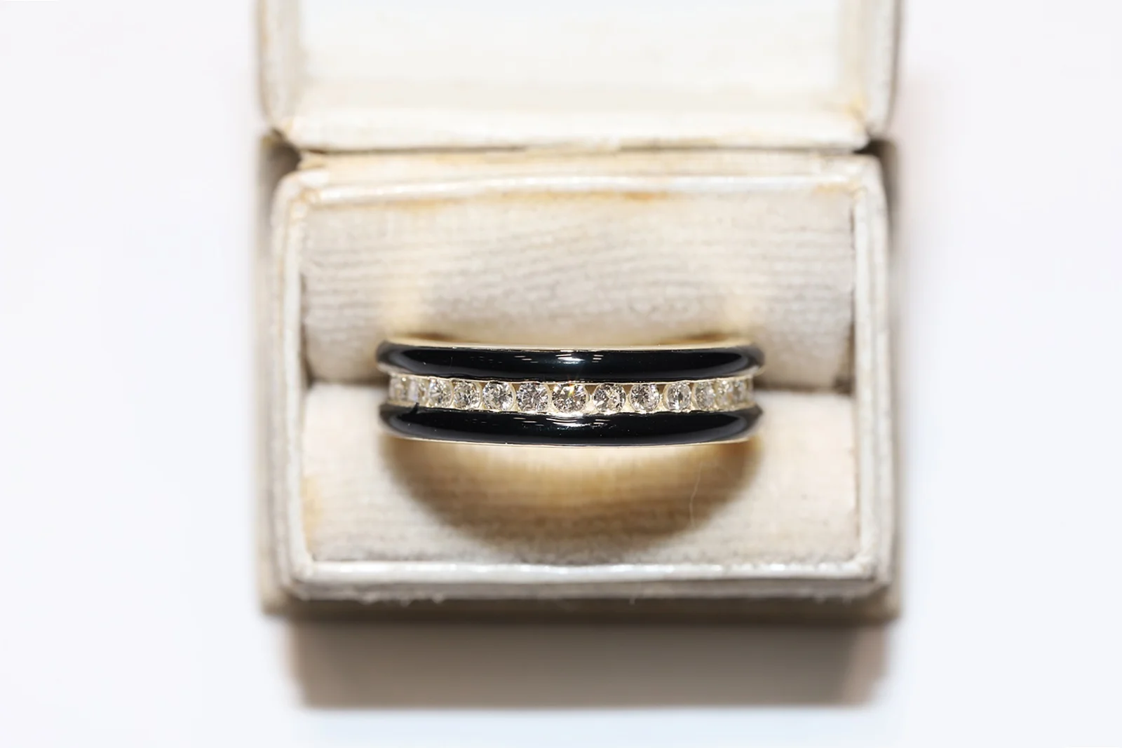 

Pretty 14k Gold Victorian Antique Style New Made Natural Diamond Enamel Decorated Strong Band Ring