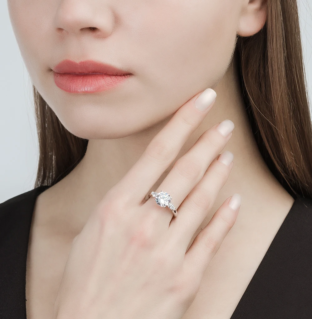 Серебряное кольцо с фианитами SUNLIGHT проба 925
