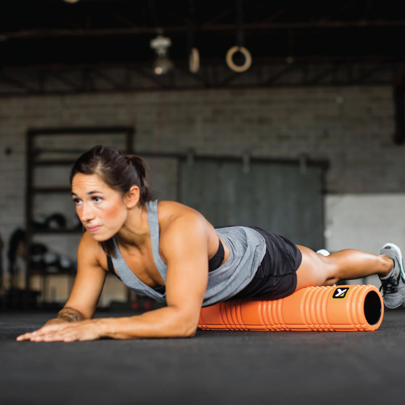 Мфр до или после тренировки. МФР ролл упражнения. Валик Trigger point Grid. Грид для МФР. Миофасциальный релиз ролл.