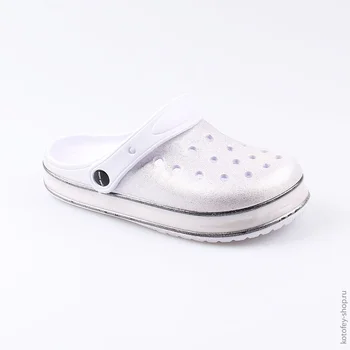 

525052-01 beach shoes