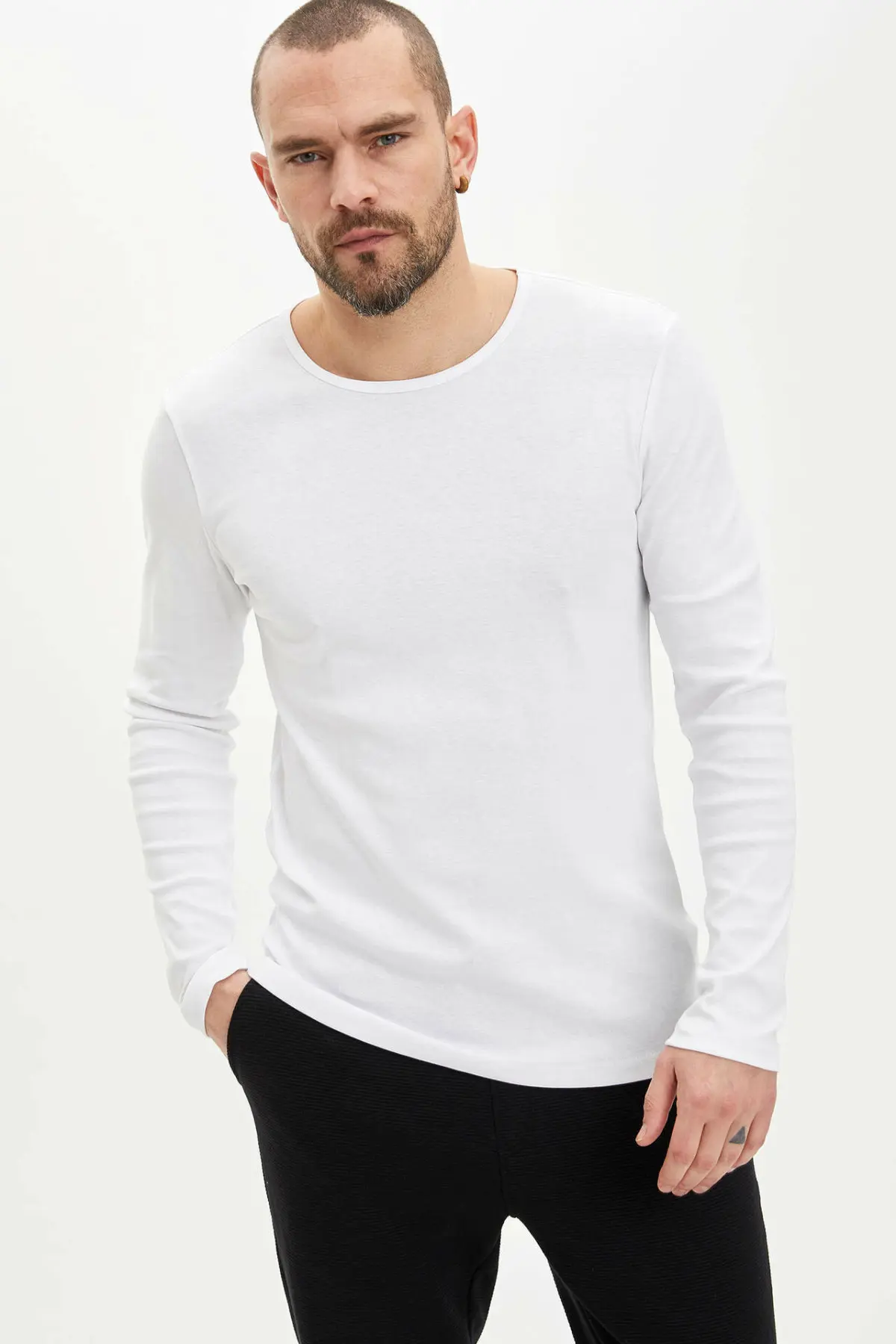 

DeFacto Men Casual Top Tees Men Spring Basic Color T-Shirt Men Long Sleeve Knitted Slim Fit Top Tees-M4879AZ20SP