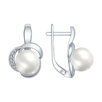 

Earrings made of silver with pearls and pearls imitated