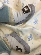 Calcetines de dibujos animados para niñas y niños, calcetín de suela de piel para bebés, zapatos para niños pequeños, antideslizantes, calcetines de fondo suave para suelo, zapatos de cuna Unisex