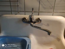 Accoona-grifo de cocina que se monta en la pared, mezcladores de cocina, grifo para fregadero de cocina, manguera Flexible giratoria de 360 grados, agujeros individuales, A5941