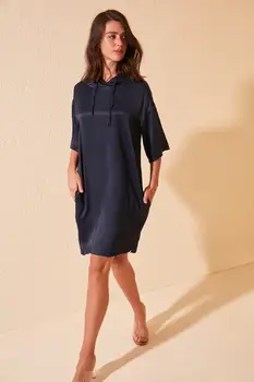 

Trendyol Hooded Pocket Detail Dress TWOSS20EL1611
