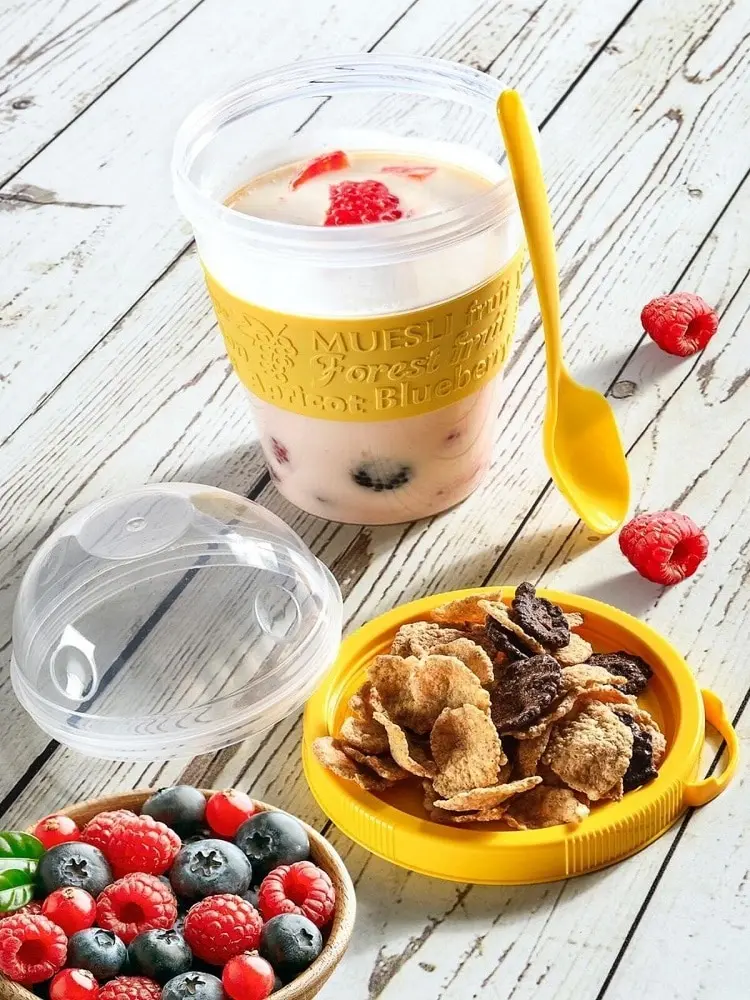 https://ae01.alicdn.com/kf/Uf444d143161f49da94910538b327d549s/Portable-Fruit-Yoghurt-Cereal-Milk-Storage-Container-Set-to-Go-With-Cover-and-Spoon-Full-Set.jpg