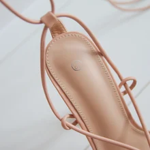 Aneikeh de verano zapatos de mujer Sandalias, de la Pu de moda Cruz-atado tacones de encaje fiesta bombas tamaño 35- 42 albaricoque blanco negro