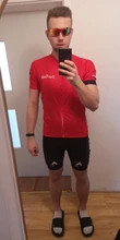 2021 Nuevo rojo STRAVA profesional bicicleta equipo Maillot de manga corta Ciclismo Jersey Ciclismo hombres de verano transpirable Conjuntos de ropa de Ciclismo