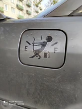 Pegatina reflectante para tanque de combustible, adhesivo divertido para coche, negro/blanco, 1 ud.