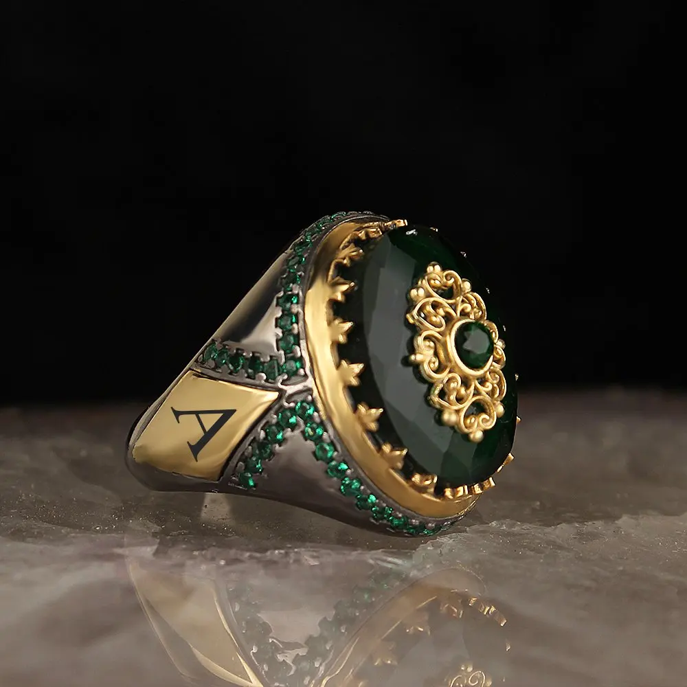 

Серебряное кольцо с цирконием и надписью