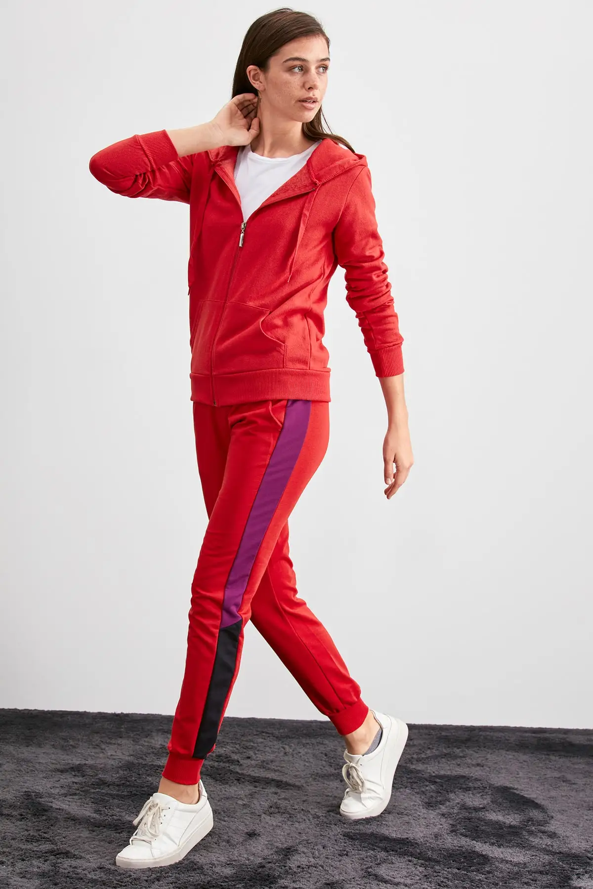

Trendyol With Color Block Knit Sweatpants TWOAW20EA0104
