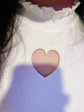 Top gótico Punk para mujer, camisa de bajo estrecho con corazón calado, blanco y negro, Tops de punto sexys para mujer