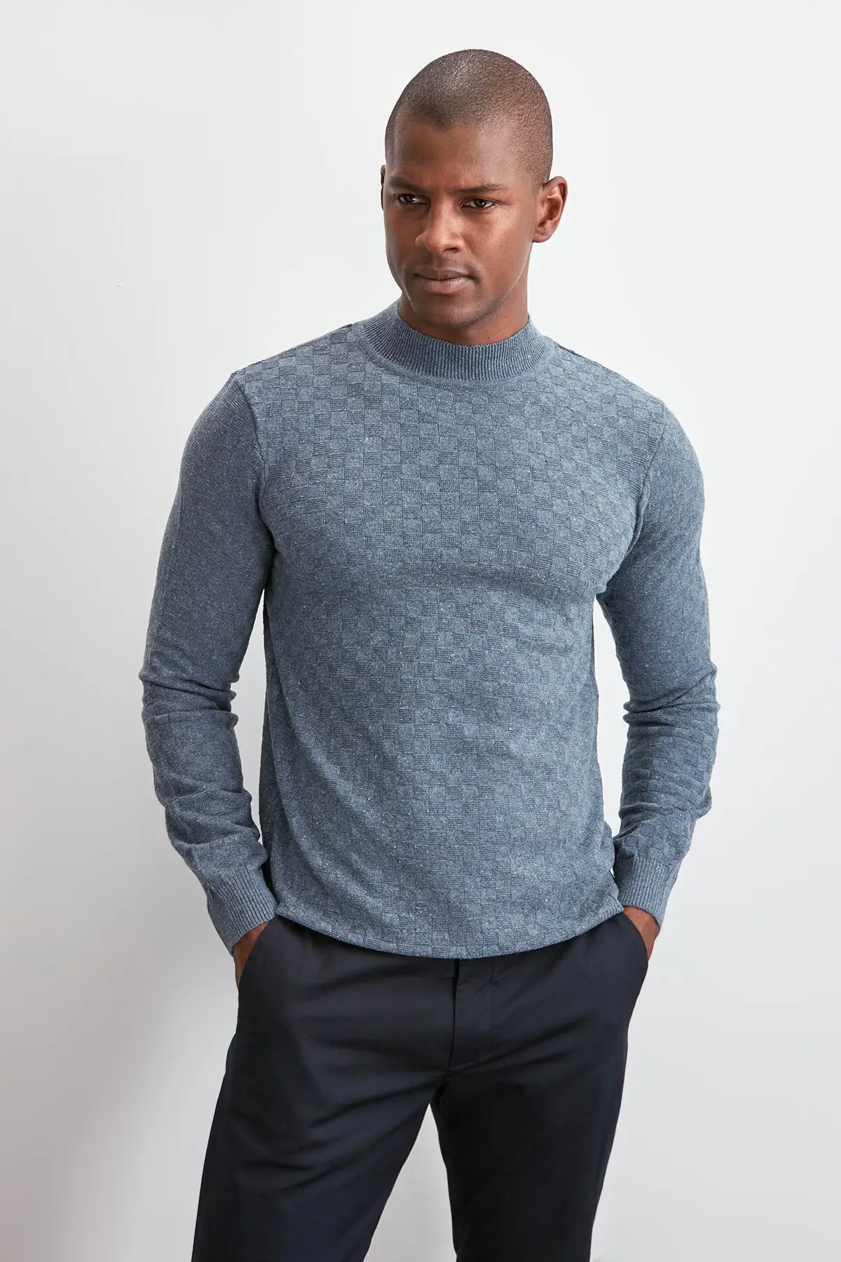 Trendyol Male Half Turtleneck Textured Knitwear Sweater TMNAW20KZ0915 |