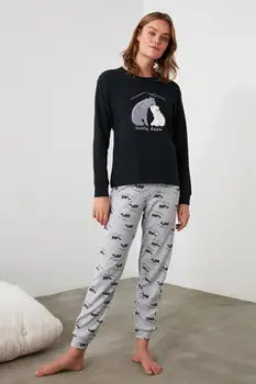 

Trendyol Embroidered Knitted Pajama set THMAW21PT0644