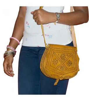 

Engraved Leather Handbag - Craft - 2 Colors - 2 Compartments