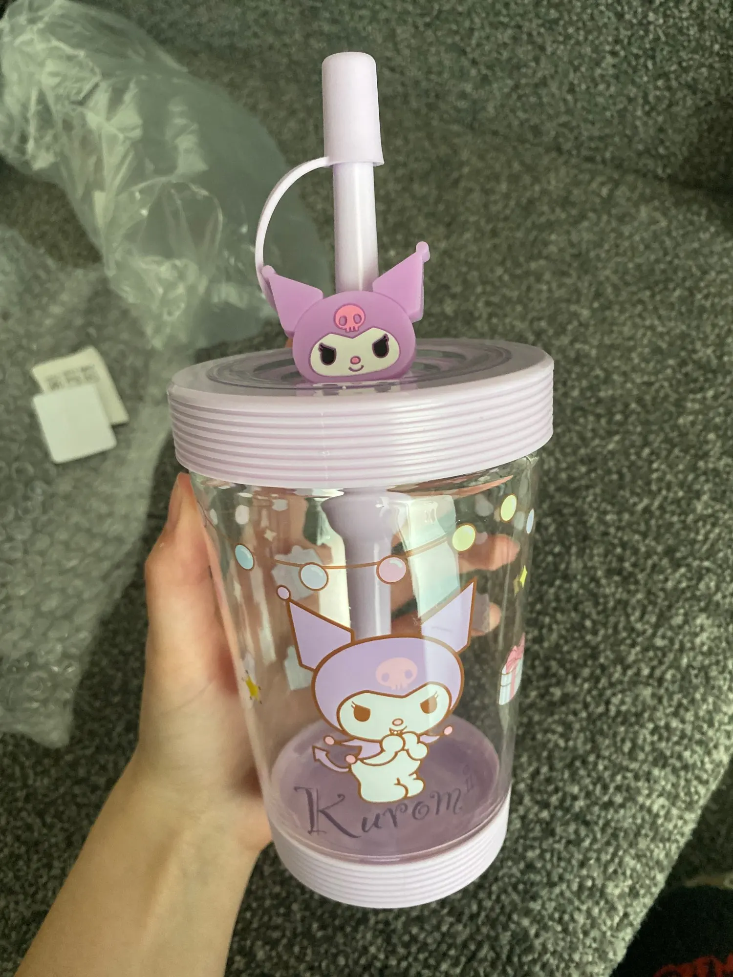 Красные пластиковые стаканчики. Американские стаканы для вечеринки. Стакан пластмассовое 180 мг. Игрушка стакан с шариком. Контейнер 0.