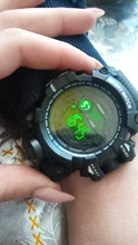 Reloj electrónico Digital para hombre, pulsera con Sensor luminoso Simple, Led, para correr al aire libre, resistente al agua