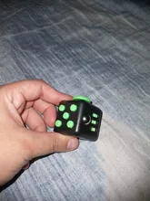 Juguetes dados para aliviar la ansiedad y el estrés para niños, juguete de descompresión de plástico con enfoque multifuncional de seis lados para juegos, regalo para adultos