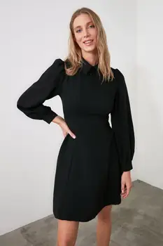 

Trendyol Collar Detail Dress TWOAW21EL2018
