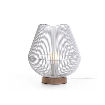 

Desk Lamp (22 x 24 x 24 cm)