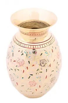 

Vase 4 "(C.J.C. enamel White)