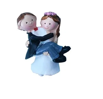 

Groom On Lap Terrarium Object