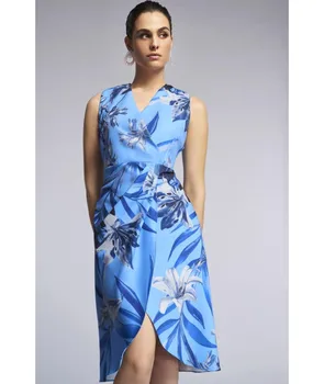 

Dress Muse®Tropical print