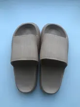 Zapatillas de plataforma gruesa para mujer, sandalias deslizantes de suela blanda Eva, zapatos antideslizantes de verano para el baño y el interior