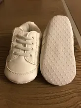 Zapatos de primeros pasos para bebé, niño y niña, calzado deportivo clásico, suela suave de cuero PU, mocasines de bebé de cuna multicolor, zapatos Casuales