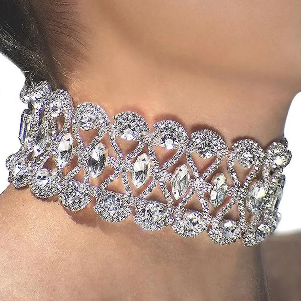 Women Jewelry Metal Choker Necklace Velvet Choker Necklaces Lace Choker Necklaces Statement Silver Color Big Crystal Stone Necklace Choker for Women INS Fashion Bling Rhinestone Bib Collar Necklace Jewelry