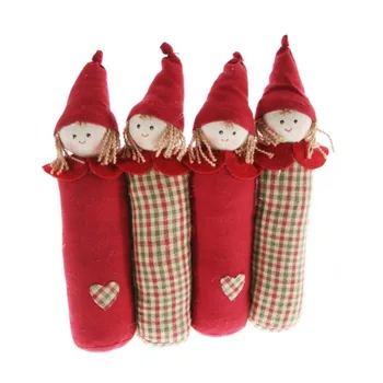 

Trivet with form elves in textile network. Size: 21x18x4 cm.