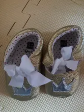Zapatos de princesa para niña, calzado con lazo de corona ostentoso, suela de goma de PU para niño pequeño, mocasines antideslizantes para primeros pasos, zapatos de cuna para bebé recién nacido
