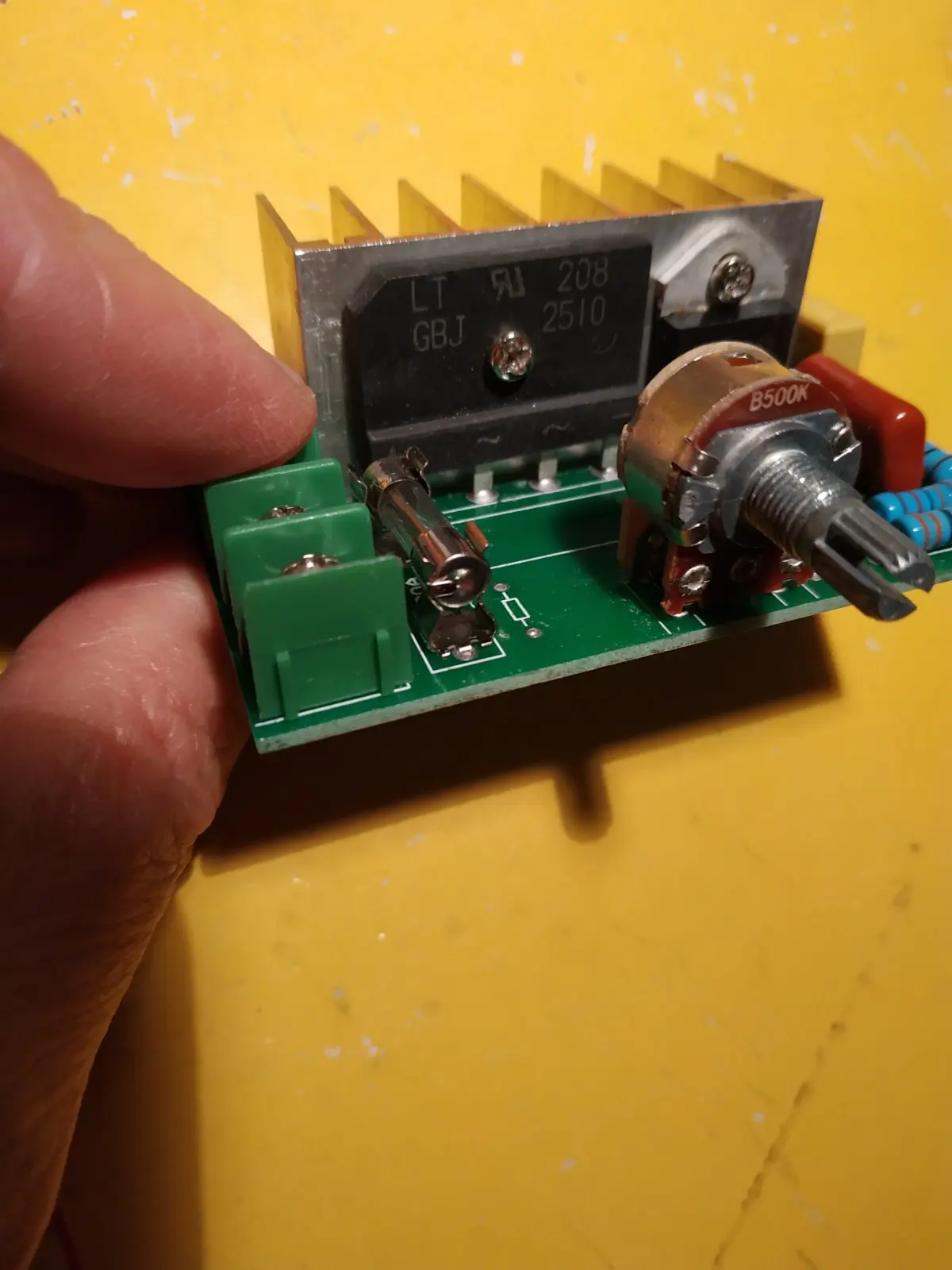 Регулятор мощности ардуино 220в. Шим регулятор 220 в с обратной связью по тахо. Регулятор частоты вращения вентилятора 220в. Шим 220в. Шим контроллер 220в.