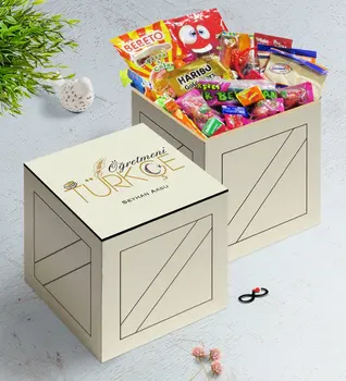 

Personalized Turkish Öğretmeni In Wooden Box Nostalgic Lezzetler Gift Seti-1