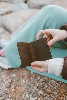 

Minimal BiFold Wallet