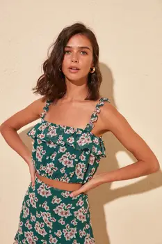 

Trendyol Flower Pattern Blouse TWOSS20BZ1013