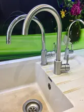 Frap de acero inoxidable grifo de cocina cepillado proceso giratoria cuenca de 360 grados de rotación agua caliente y fría mezcladoras grifo Y40107/8