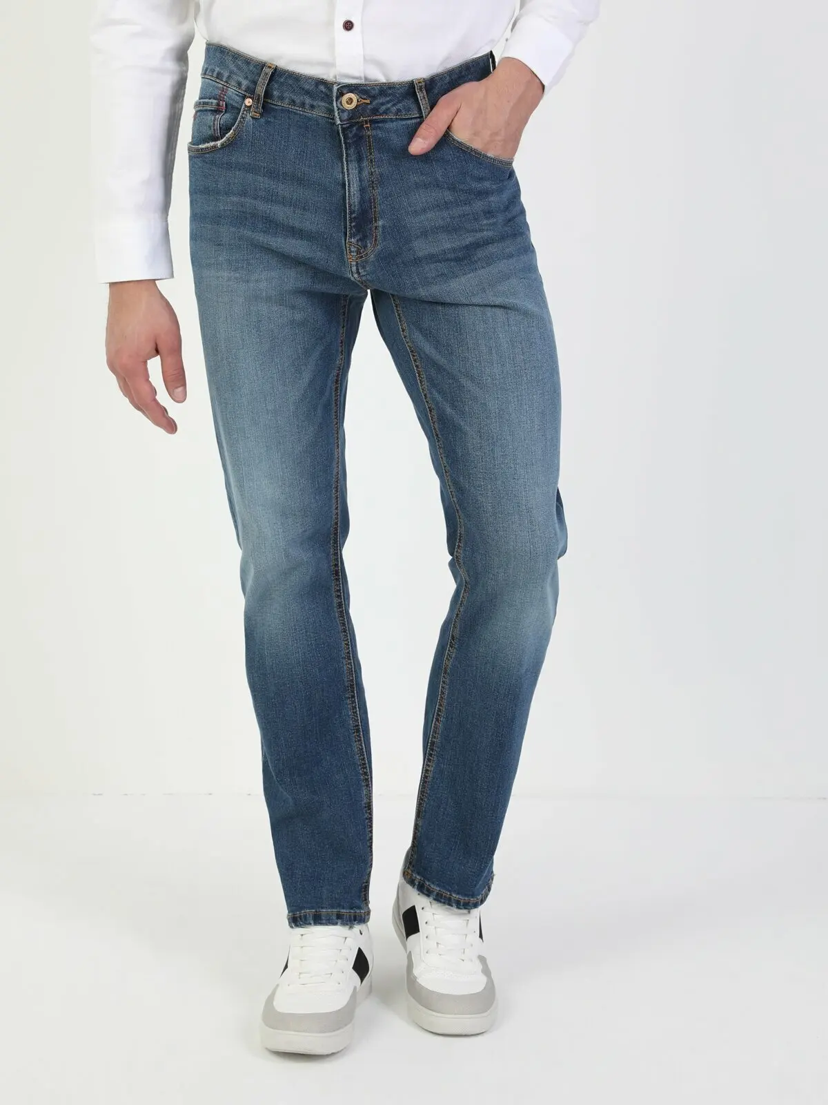 Colins Men 45 Davıd Regular Fit MılesStraight Leg Jean Wash Pants