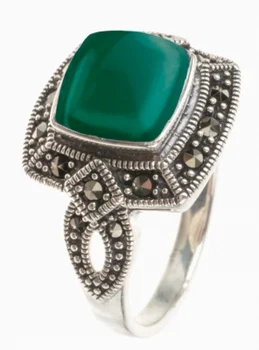 

Yuk marcasite ring with chrysoprases and marcasites of silver