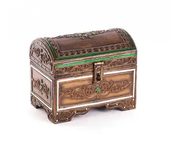 

Box with oval lid