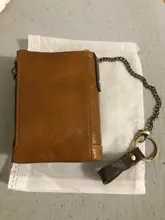 Billetera de cuero genuino para hombre, cartera con grabado gratis 100%, monedero pequeño, mini portatarjetas con cadena, portafolio de bolsillo para hombre