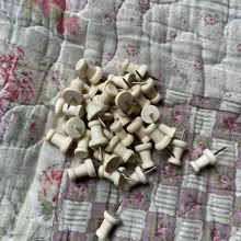 40 unids/caja mapa chinchetas de madera alfileres Diy pulgar tachuelas para fotos de corcho Junta Oficina estudiante papelería de la escuela suministros