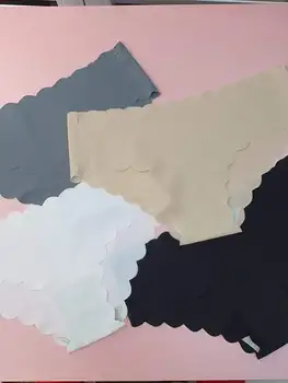 

Seamless panties vs L 46-48 beige