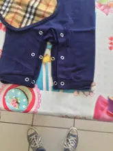 Ropa de estilo británico para bebé recién nacido, conjunto de 3 peleles a cuadros de algodón a rayas para recién nacidos, gorro y babero, moda de verano