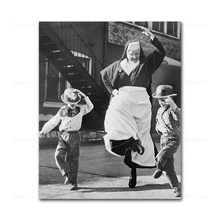  Canvas Painting Smoking Nuns Poster Rebellious Nuns Black White Photo Prints Wall Art Pictures for Living Room Home Decoration 