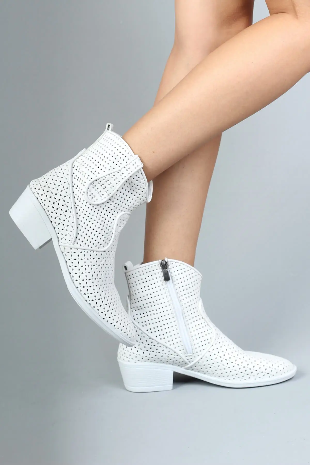 

Women's Ankle Height Boot