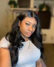 Barato 180 densidad de la Peluca de la onda del cuerpo transparente pelucas de encaje de la onda del cuerpo de la peluca con malla frontal 28 pulgadas T parte brasileño ondulado Peluca de cabello humano